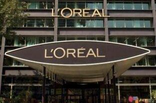 Felvásárolja a L’Oréal a Color Wow hajápolási márkát