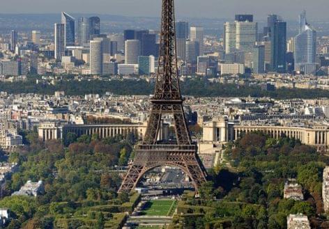 Merényletek Párizsban: jelentős visszaesés a szálloda- és a vendéglátóiparban