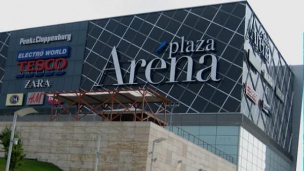 Arena_Plaza