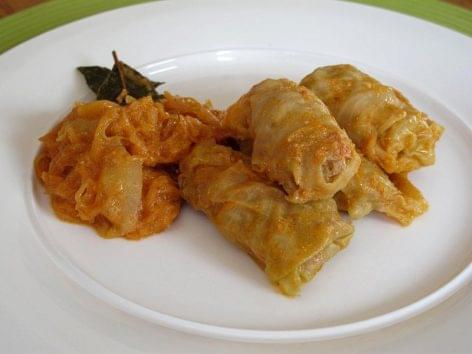 Police new: stuffed cabbage stolen from gala