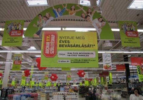 Sok száz nyereménnyel lepi meg vásárlóit a 17 éves Auchan Magyarország