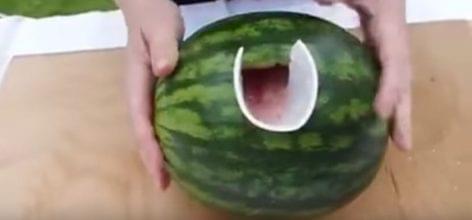 A melonliter of soft drink – Video of the day