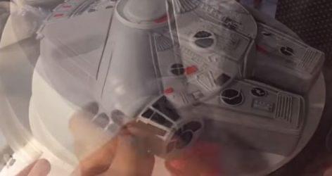 Let's build a Millennium Falcon cake – Video of the day