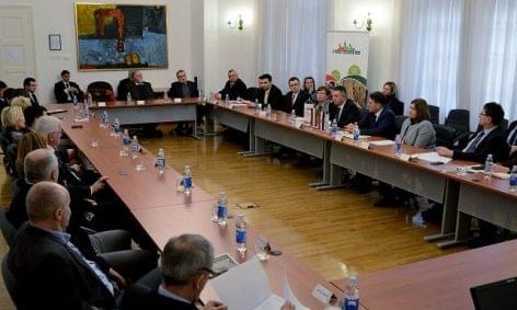 Együttműködési megállapodást kötött a Horvát Gazdasági Kamara és a NAK