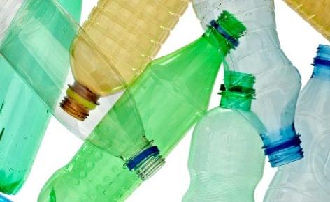 Megszünteti a PET-palackos italok beszerzését a Pécsi Tudományegyetem