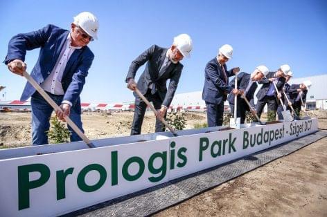 A Prologis letette új, 21.000 négyzetméteres spekulatív épületének alapkövét  a Prologis Park Budapest-Szigeten