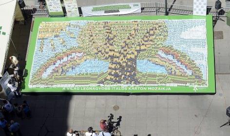 Mosaic giant made of beverage cartons
