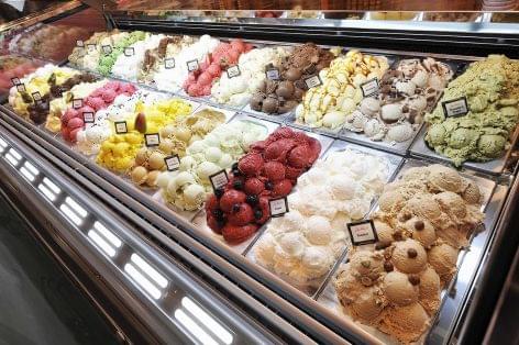 (HU) Fagylaltozókat, kávézókat, cukrászdákat ellenőriz a NAV