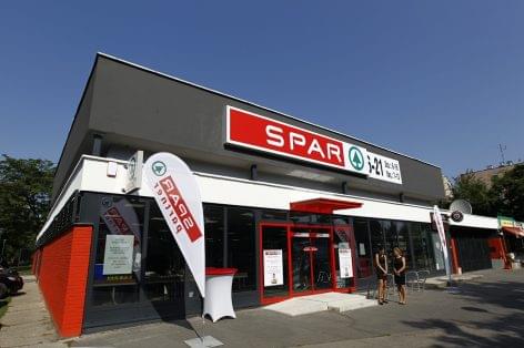 More than one hundred businesses joined to the SPAR franchise