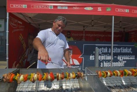 SPAR roated a record long barbecue in Keszthely
