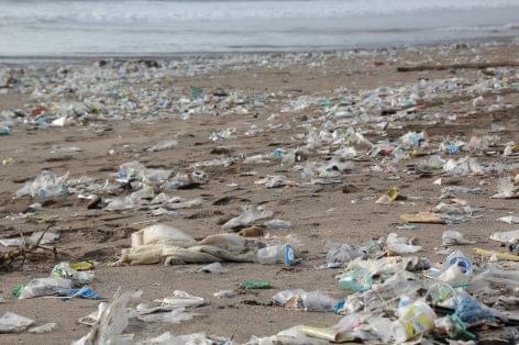 Too much plastic waste causes problems
