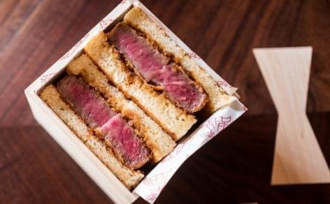 Ötvenezer forintos szendvicseket árul az amerikai étterem