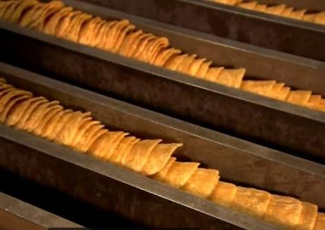 Így készül a burgonya chips – A nap videója