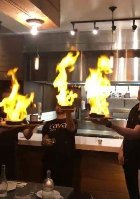 Technics in the kitchen with fire – Video of the day