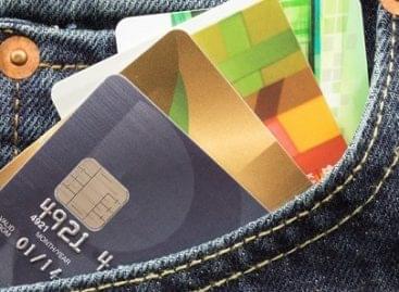 Évente 8 milliárd forintot lopnak el bankkártyáinkról a kényelmünk miatt