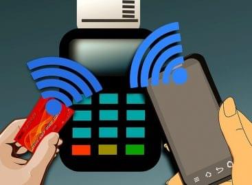 Smartphone payments turnover increased by 180 percent in two years