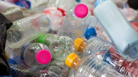 Csökkenti műanyag-felhasználását a Sainsbury’s a Greenpeace nyomására