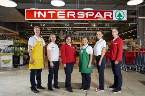 800 students are trained by SPAR