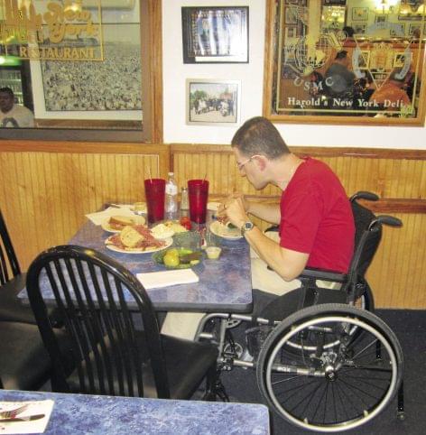 Magazine: Restaurant guests with special needs