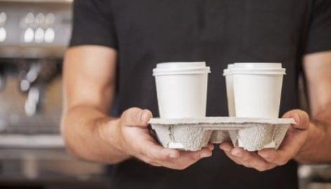 Írország fizetőssé tenné az egyszer használatos kávéspoharak használatát