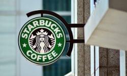 Starbucks: prioritást kapnak a fizető vendégek