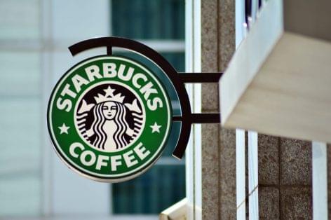 Minden közösségi média-platformon leállítja hirdetéseit a Starbucks
