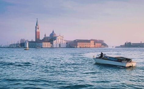 Megkezdődött a turisták kamerás számlálása Velencében