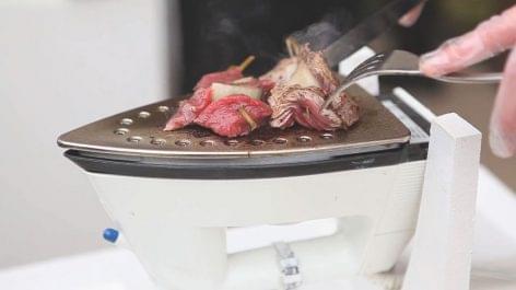 BBQ using electric iron – Video of the day