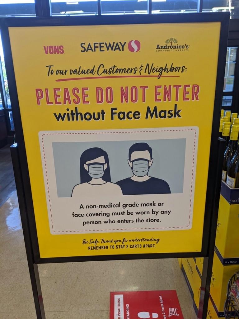 Safeway plakát a kötelező maszkviselésről