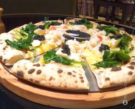 Dubajozó olasz pizzások – A nap videója