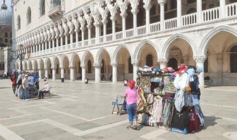 Entrance fees to the city of Venice will be charged again from April