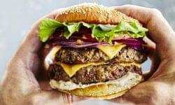 Az Európai Parlament megszavazta a „vegaburger-tilalmat”