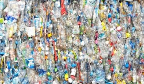 Jelentősen csökkent az EU újrahasznosítható műanyagexportja Kínába