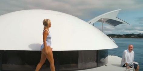 Luxushotelszobasejt a tengeren – A nap videója