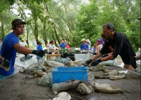 A nyolcadik PET Kupa több, mint nyolc tonna hulladékot gyűjtött össze a Tisza Záhony és Tokaj közötti szakaszán