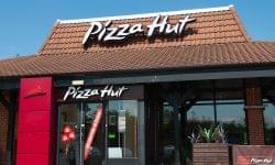 Csődhullám rázta meg a Pizza Hut brit hálózatát – 68 étterem zár be, Magyarországon stabil a növekedés