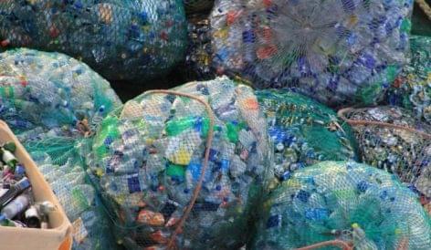 Kötelezné a cégeket Kína a műanyaghasználat bevallására