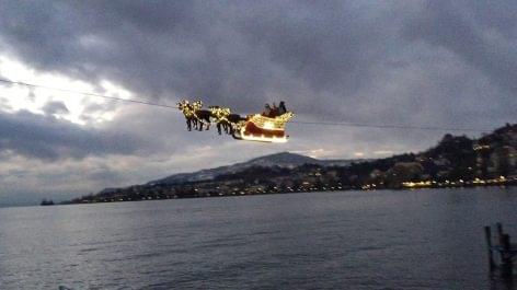 …and Santa Claus REALLY flies! VIDEO