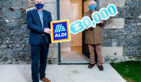 Aldi Donates €30,000 To Homeless Care CLG