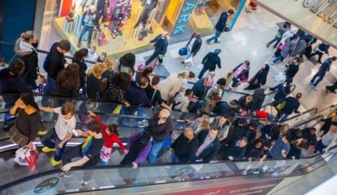 A briteknek elegük van: újra shoppingolni járnak