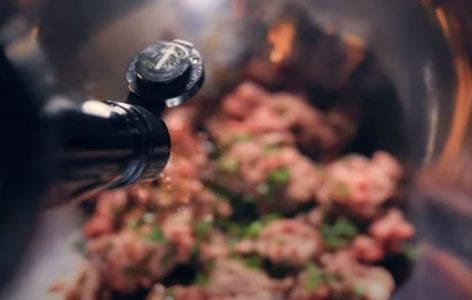 Cinematic Burger – Video of the day
