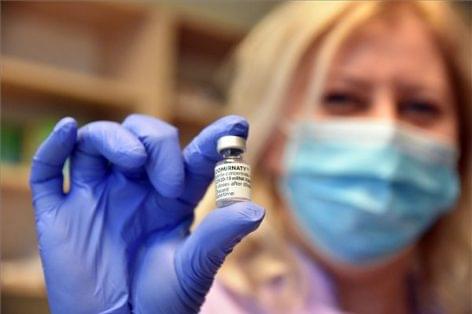 Hogyan működnek a koronavírus elleni vakcinák?