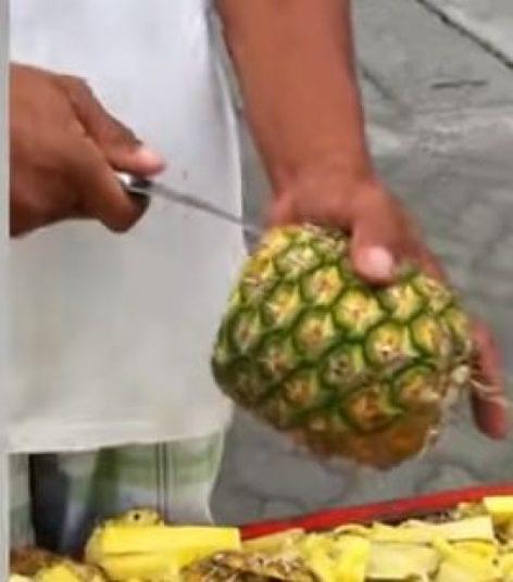 (HU) Érintésmentes ananásztisztítás – A nap videója