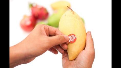Magical Sticker: Stick It on a Fruit and it Will Stay Edible Much Longer – VIDEO