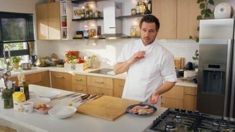 Chicken Tips and Tricks: 3 Fried chicken and chicken breast supreme – Lidl Cooking School with Széll Tamás