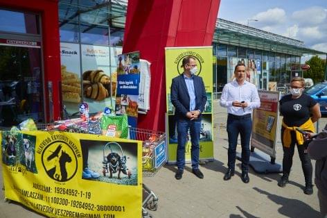 Spar customers donated nearly 16,000 kilograms of dry food to pets