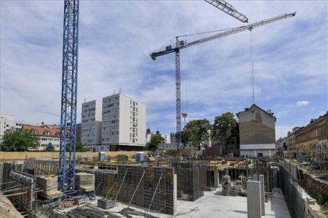 A four-star hotel is being built in Debrecen
