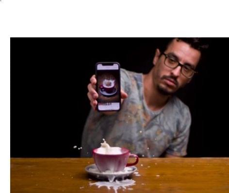 (HU) Mese a kávéba ejtett kekszről és egyebekről – A nap videója