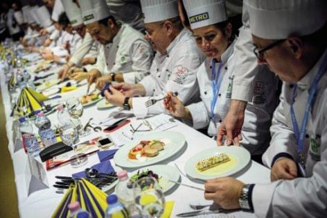 A KÖSZ közétkeztetési szakácsverseny elődöntőire várják a tanulni vágyó érdeklődőket is