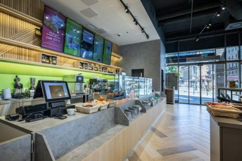 Olimpikonok nyitották meg a Mol új kávézóját a főváros egyik központi helyén